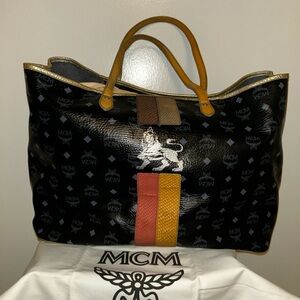 MCM XL Limited Edition Visetos Princess Lion Tote with Pouchette.Vintage Beauty